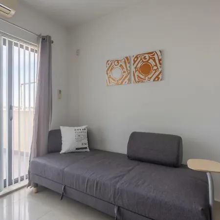 Gzira Whitehouse Penthause Апартаменты *