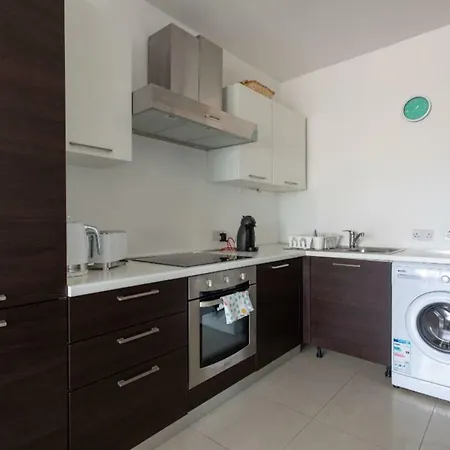 Gzira Whitehouse Penthause Apartment *